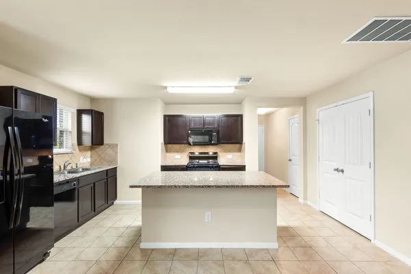 $2,050 | 609 Topaz Lane, Leander, TX 78641