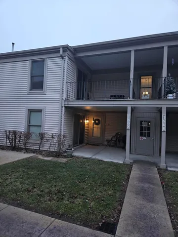 $2,000 | 1808 Fayette Walk, Unit H, Hoffman Estates, IL 60169