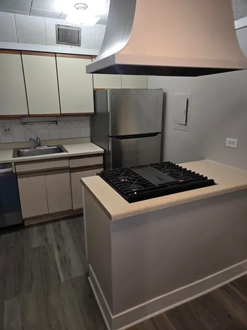 $2,000 | 1808 Fayette Walk, Unit H, Hoffman Estates, IL 60169