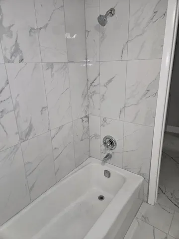 $2,000 | 1808 Fayette Walk, Unit H, Hoffman Estates, IL 60169