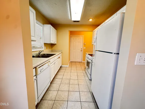 $1,490 | 11230 Centway Park Drive, Unit 100, Raleigh, NC 27617