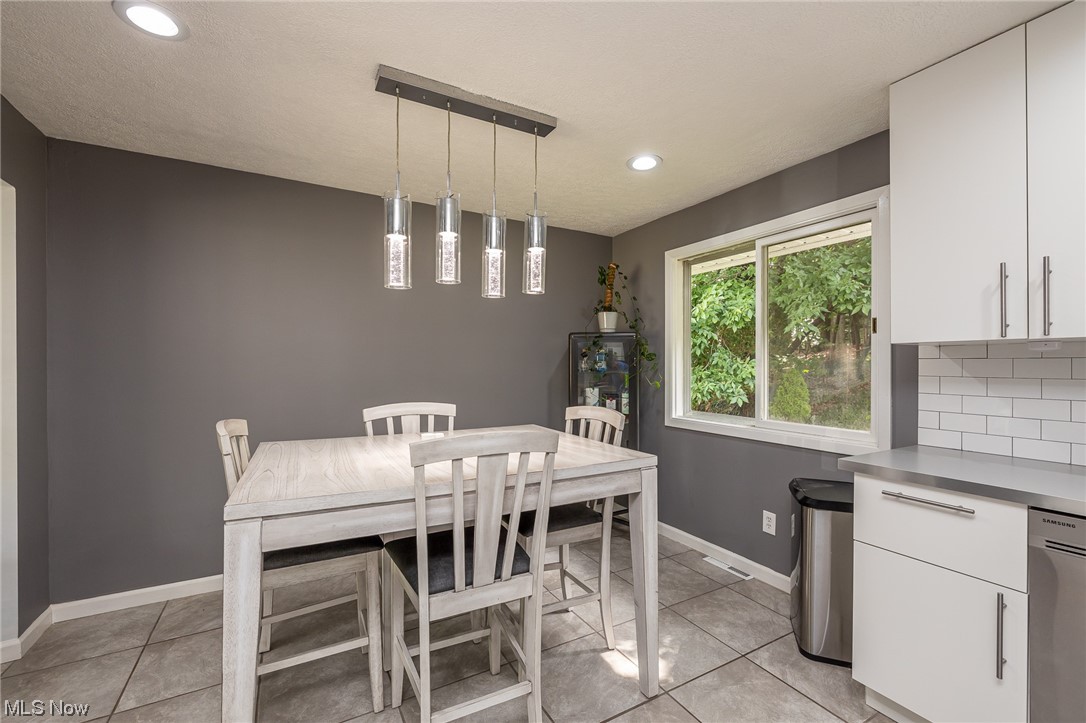 7359 Ames Road Cleveland, OH 44129 - Photo 8 of 29 eat in kitchen
