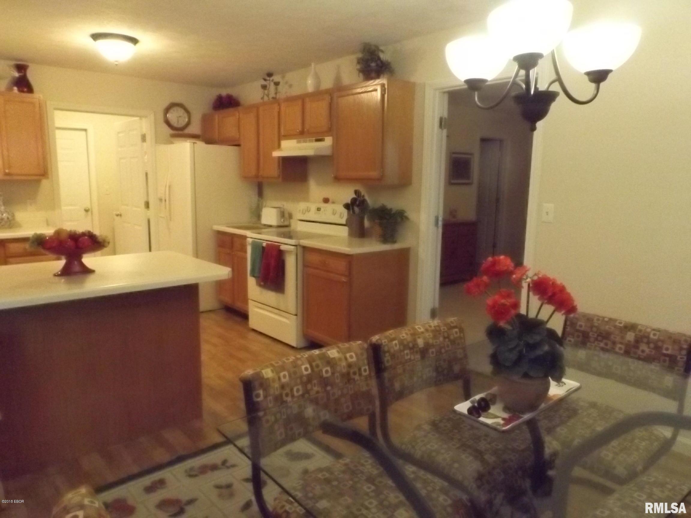 1602 Broeking Road Marion, IL 62959 - Photo 8 of 27