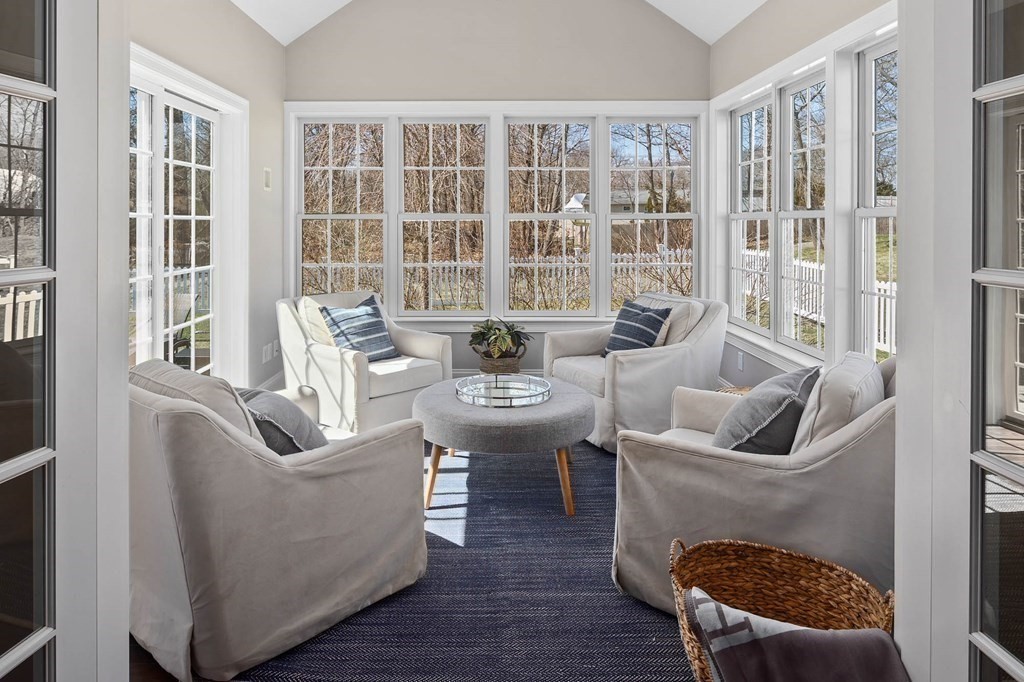 8 Callahan Place Hingham, MA 02043 - Photo 11 of 37