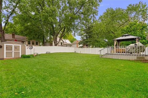 $395,000 | 1920 East Jamestown Drive, Olathe, KS 66062