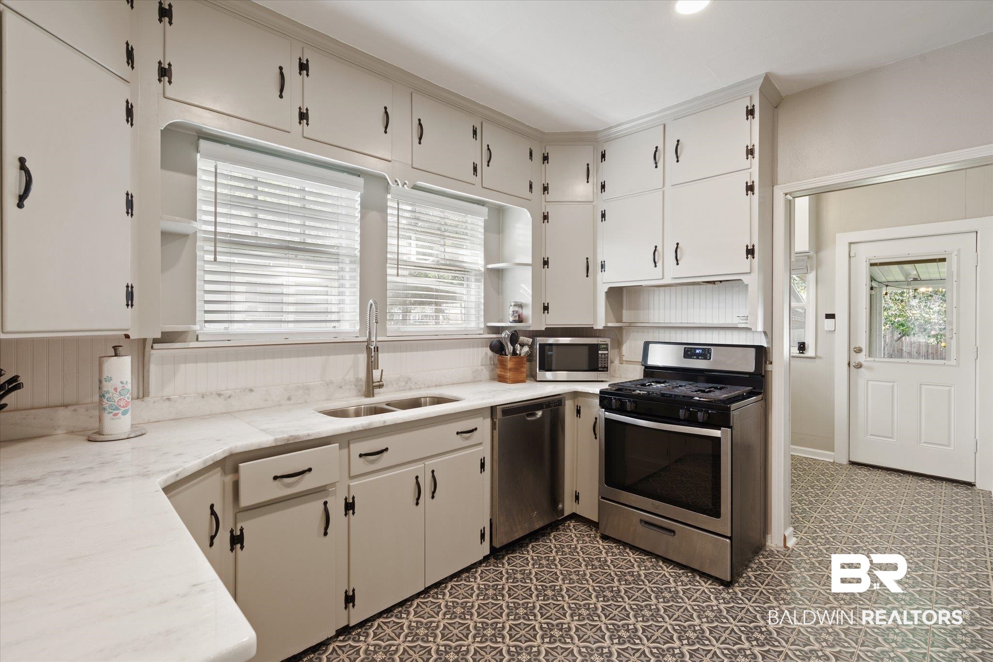 2204 Homewood Street Mobile, AL 36606 - Photo 10 of 21
