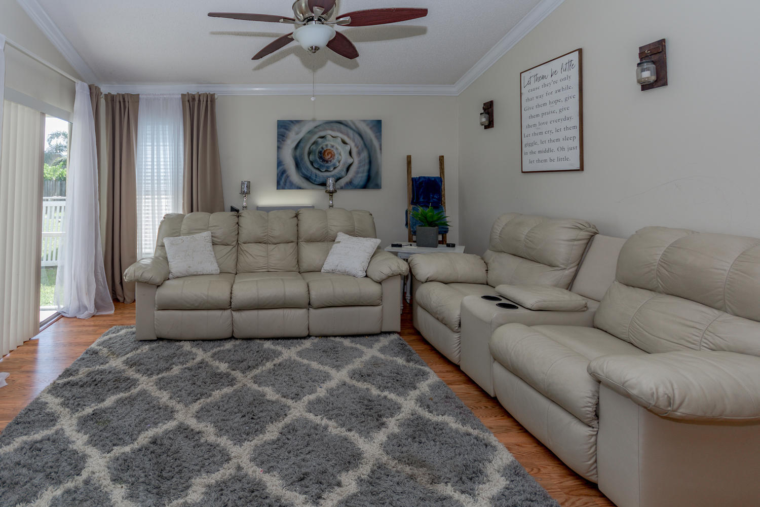 6247 Foster Street Jupiter, FL 33458 - Photo 6 of 22 6247 Foster St Jupiter FL-large-007-006-