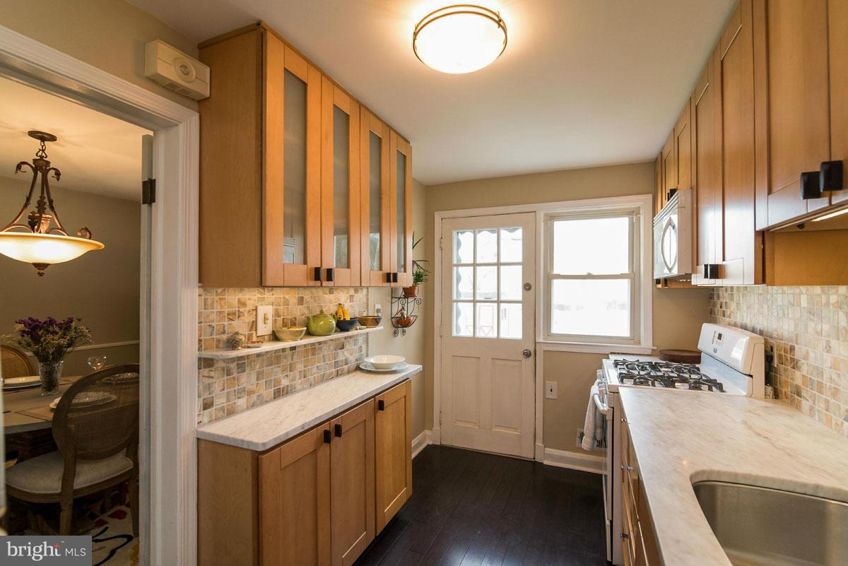 1561 Clairidge Road Baltimore, MD 21207 - Photo 9 of 28 Kitchen