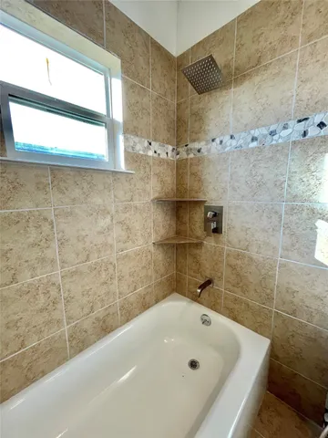 $800 | 1755 West 6th Street, Freeport, TX 77541