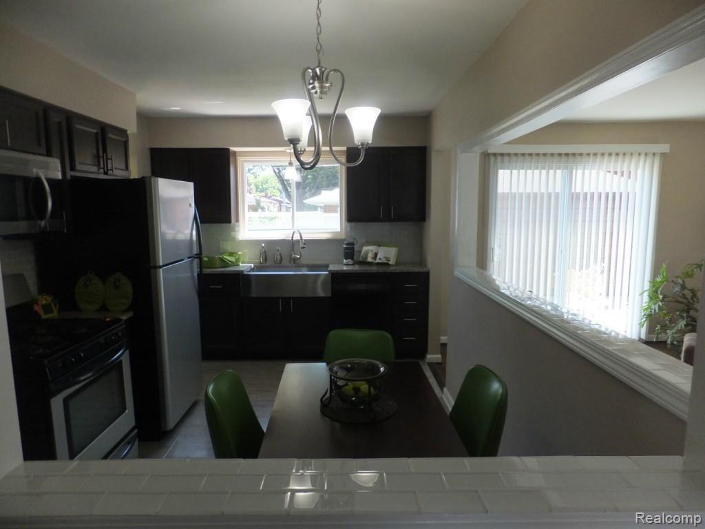 30232 Hayes Road Roseville, MI 48066 - Photo 12 of 88 2014-07-11 001 2014-07-11 116.jpg