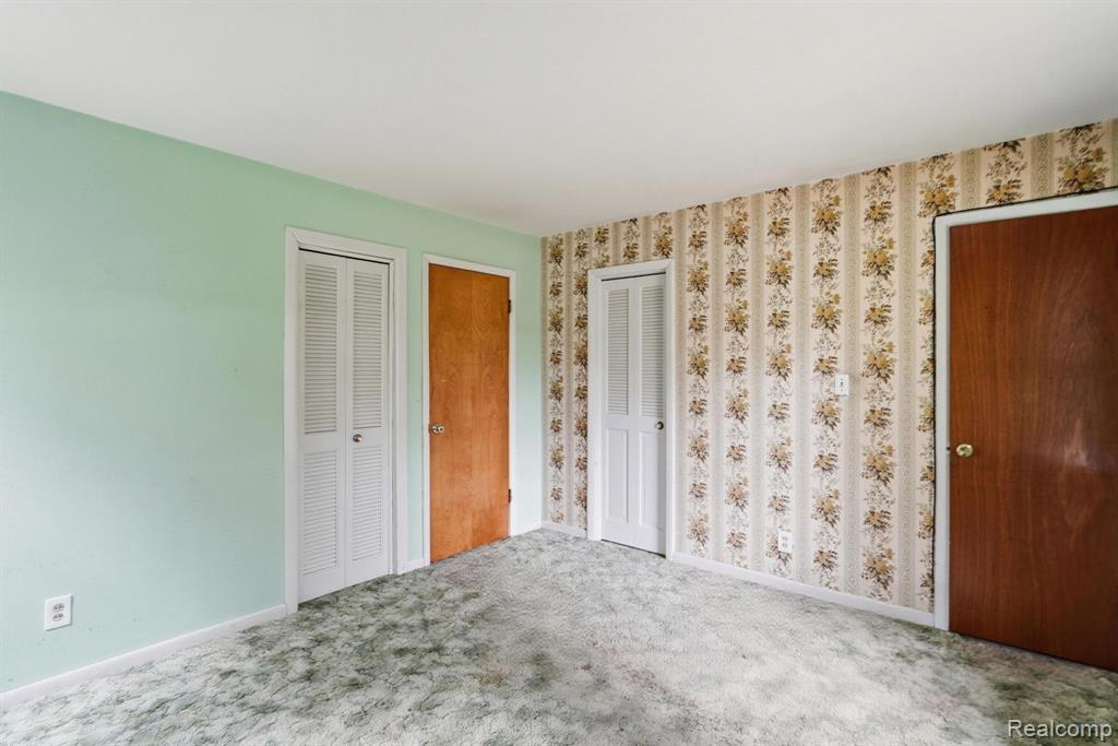 396 Plum Creek Road Lapeer, MI 48446 - Photo 13 of 41