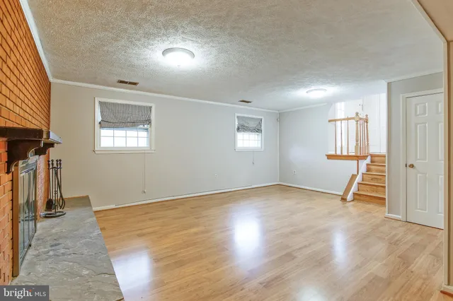 $3,800 | 2012 Friendship Lane, Falls Church, VA 22043