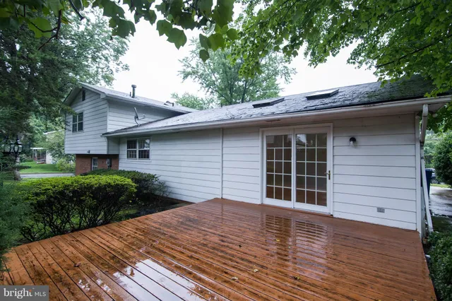 $3,800 | 2012 Friendship Lane, Falls Church, VA 22043