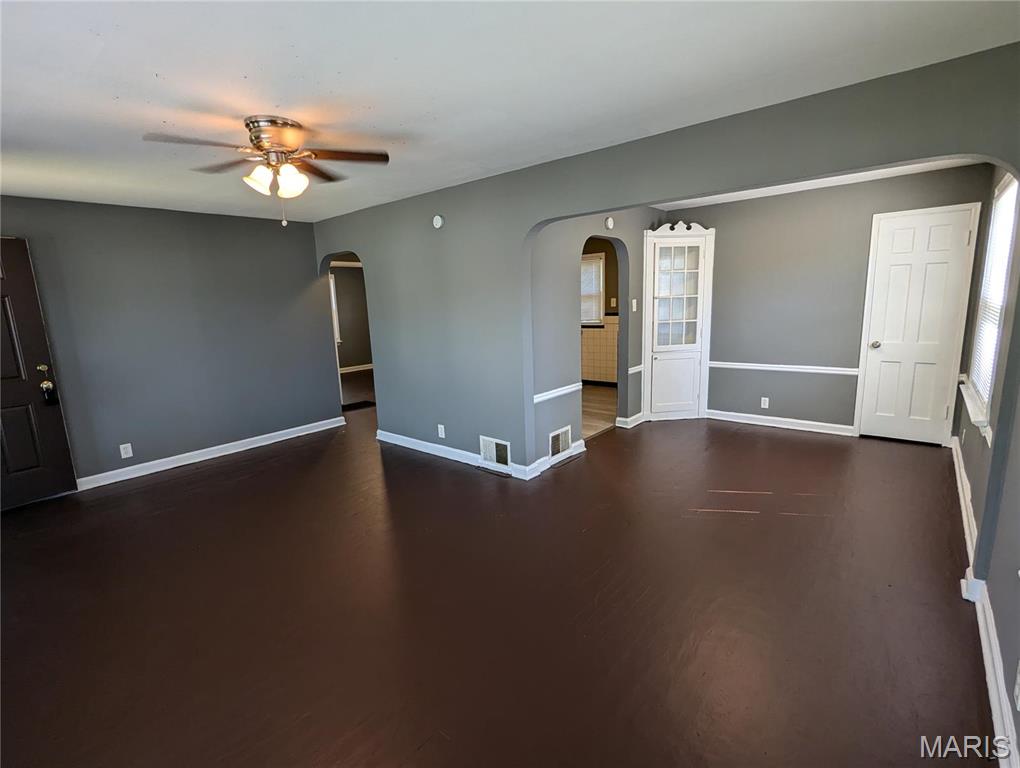 6300 Everett Drive St. Louis, MO 63134 - Photo 3 of 9