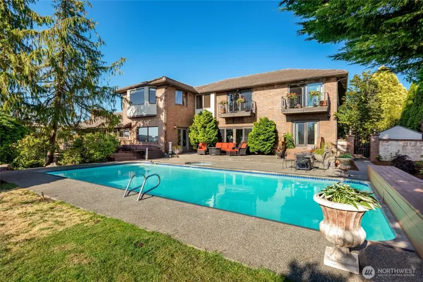 $1,650,000 | 416 Alverson Boulevard, Everett, WA 98201