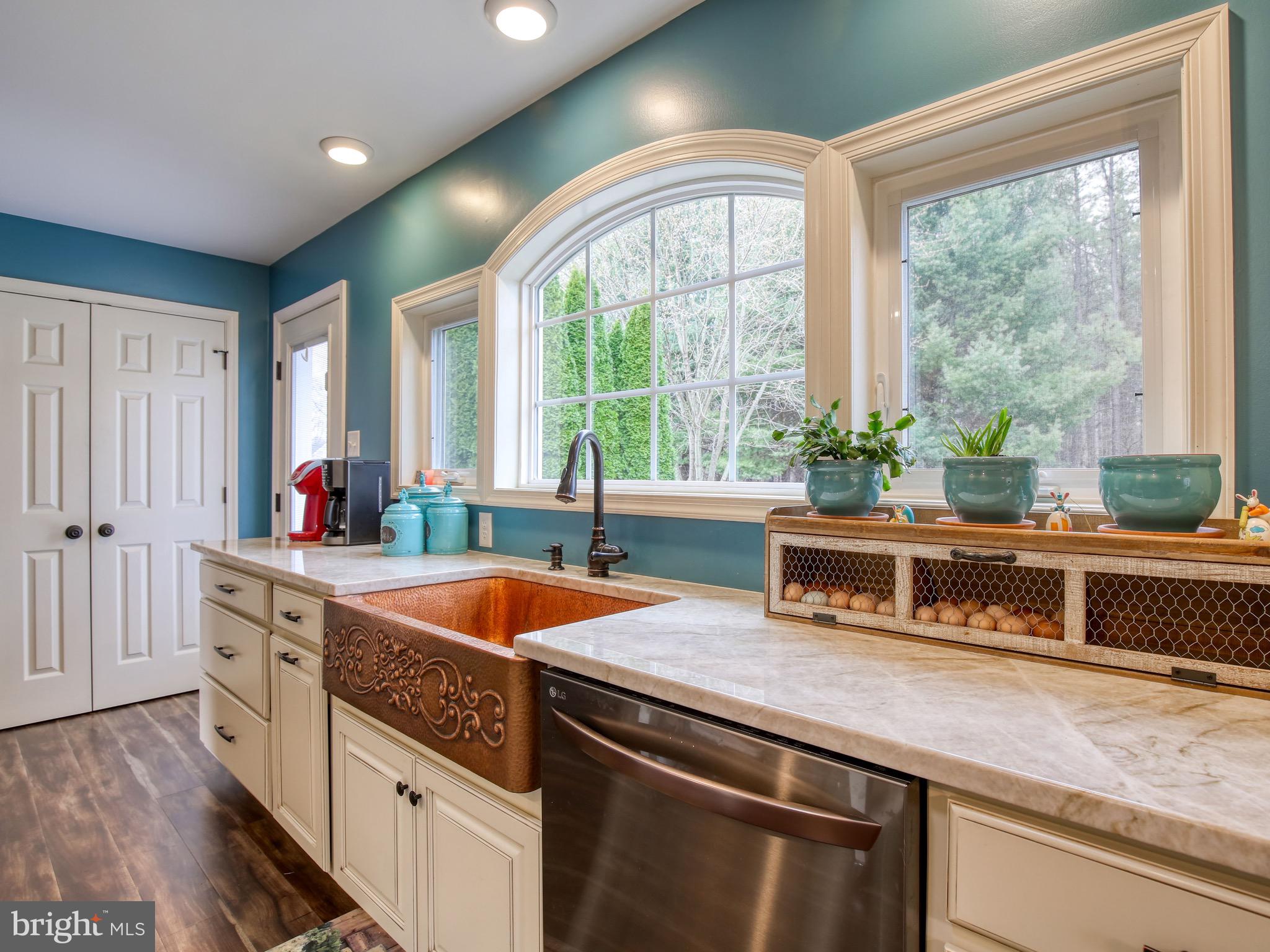 255 Kimble Road Berryville, VA 22611 - Photo 4 of 26 Gallery Image 4