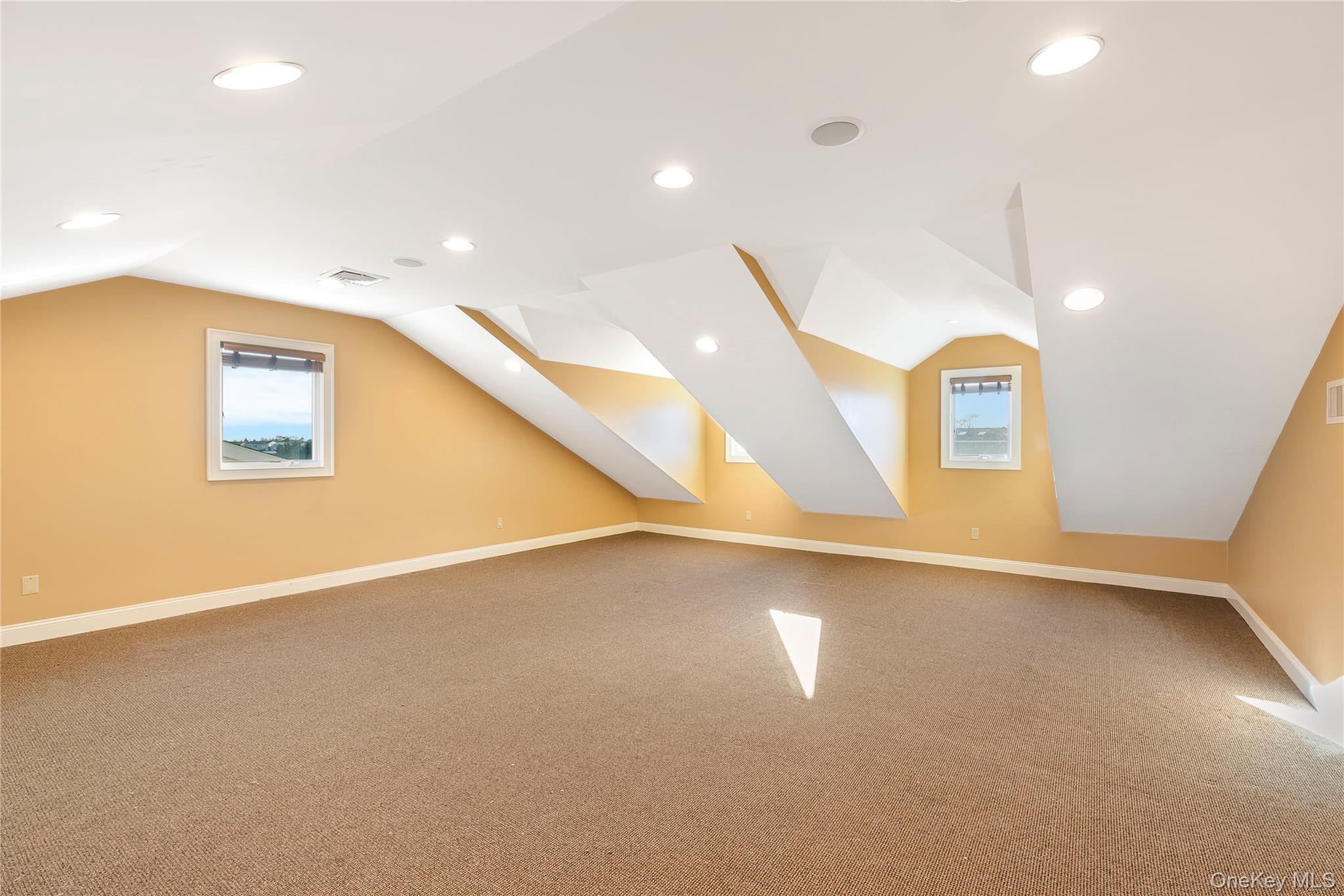 2904 Riverside Drive Wantagh, NY 11793 - Photo 16 of 19