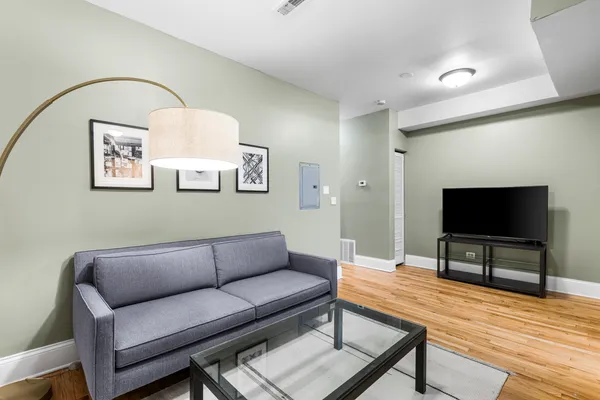 $1,050,000 | 3835 West North Avenue, Chicago, IL 60647