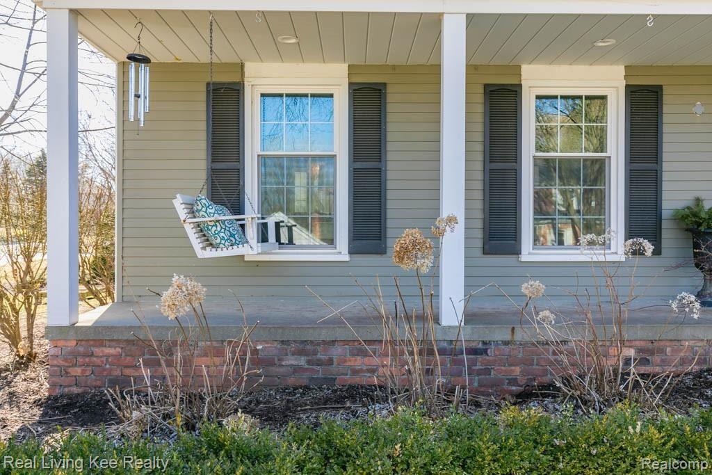 658 Spartan Drive Rochester Hills, MI 48309 - Photo 4 of 43