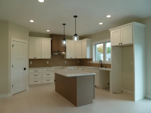 $589,900 | 717 Tamarack Trail, Holmen, WI 54636