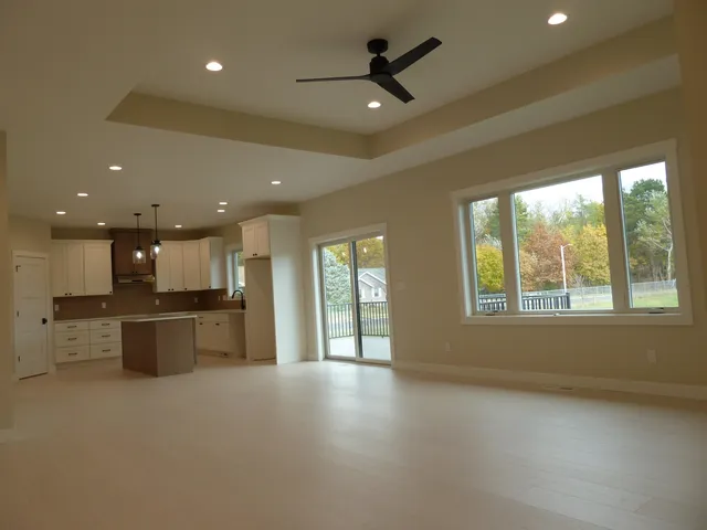 $589,900 | 717 Tamarack Trail, Holmen, WI 54636