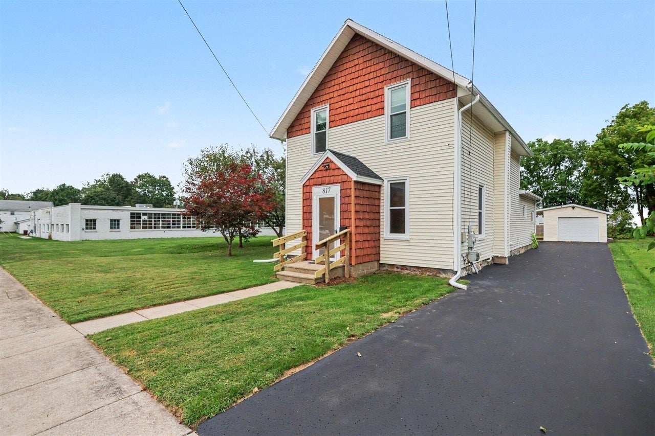 817 West Hanover Street Marshall, MI 49068 - Photo 3 of 27 Gallery Image 3