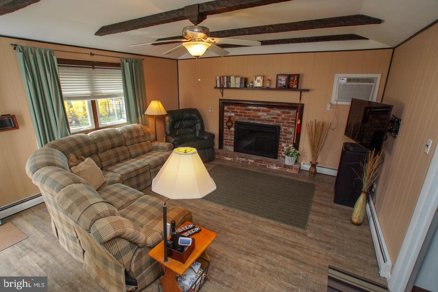 560 Parmentier Road Warminster, PA 18974 - Photo 19 of 48