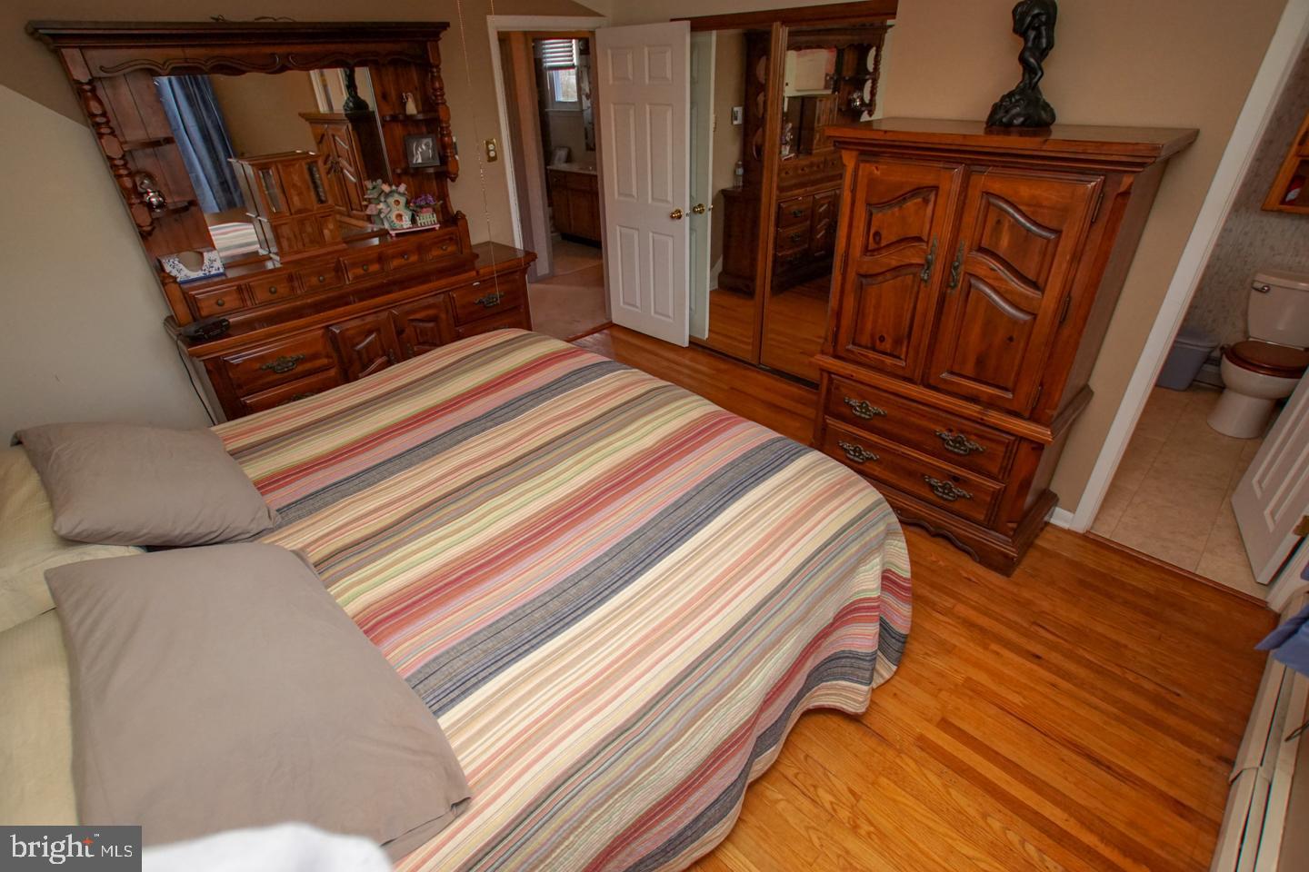 560 Parmentier Road Warminster, PA 18974 - Photo 26 of 48
