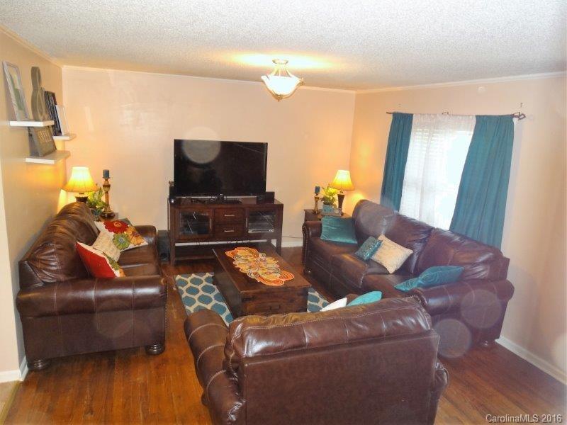 1932 Willow Ridge Street Conover, NC 28613 - Photo 3 of 16 Gallery Image 3