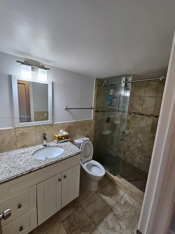 $4,600 | 9273 Collins Avenue, Unit 408, Surfside, FL 33154