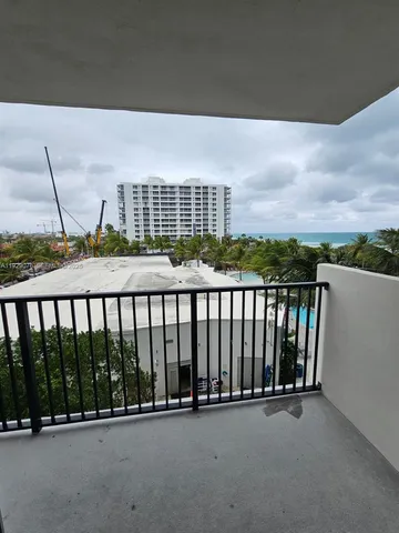 $4,600 | 9273 Collins Avenue, Unit 408, Surfside, FL 33154