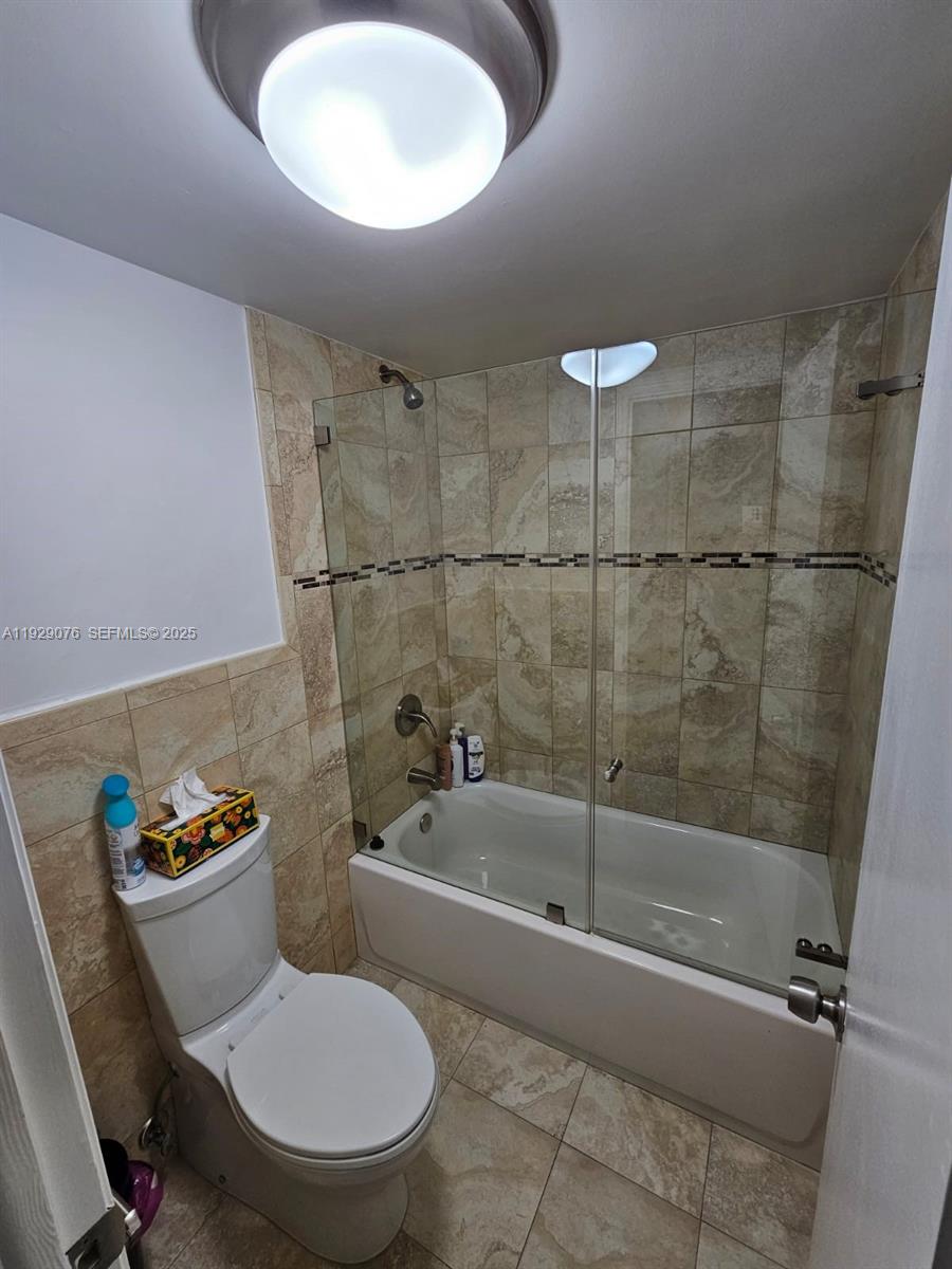 9273 Collins Avenue, Unit 408 Surfside, FL 33154 - Photo 10 of 30