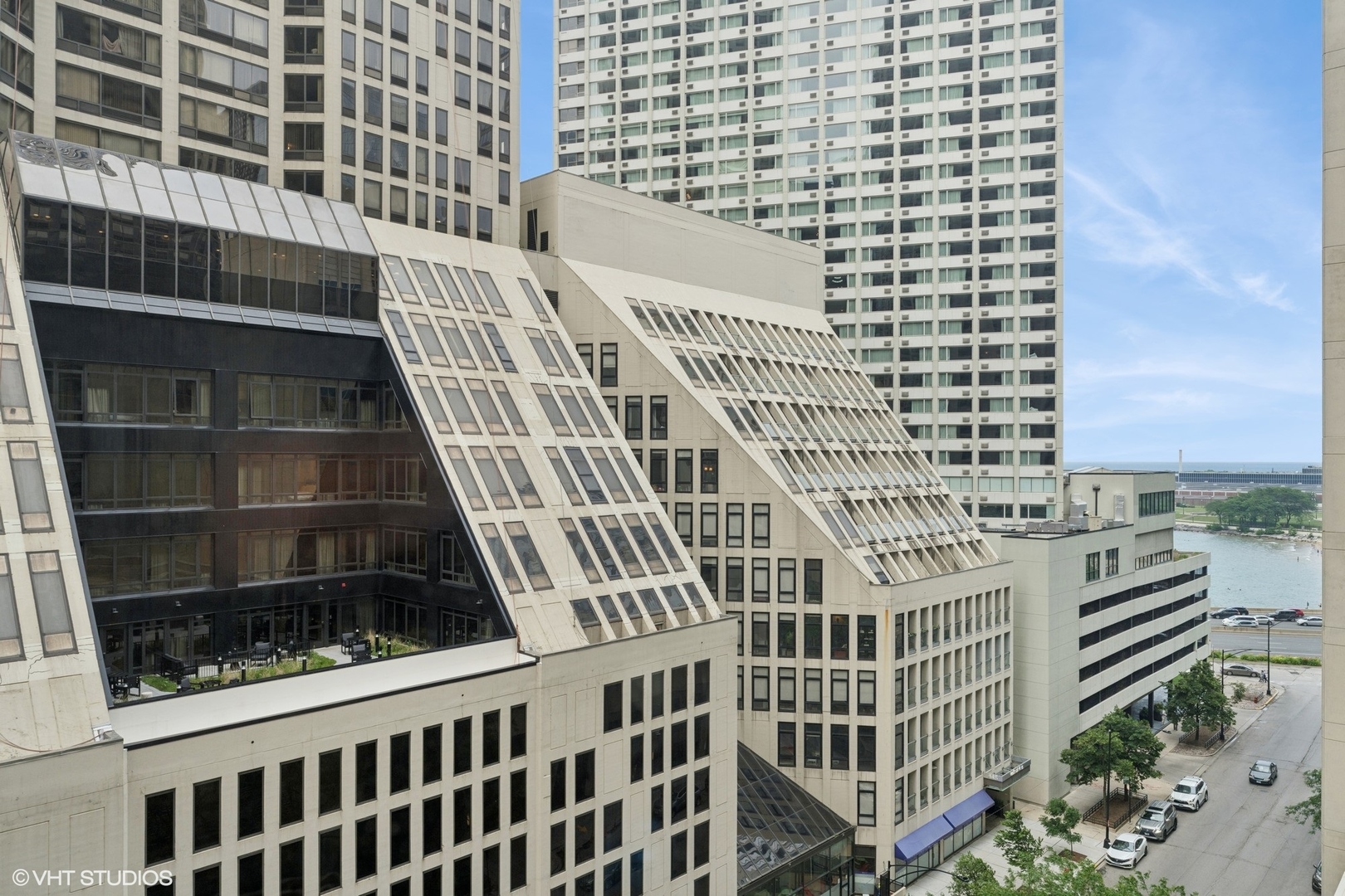 401 East Ontario Street, Unit 809 Chicago, IL 60611 - Photo 18 of 23