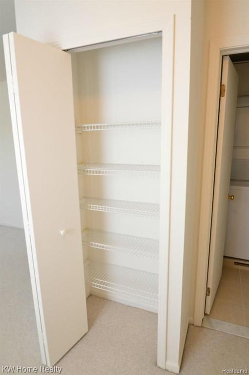 29656 Middlebelt Road, Unit 2402 Farmington Hills, MI 48334 - Photo 25 of 36