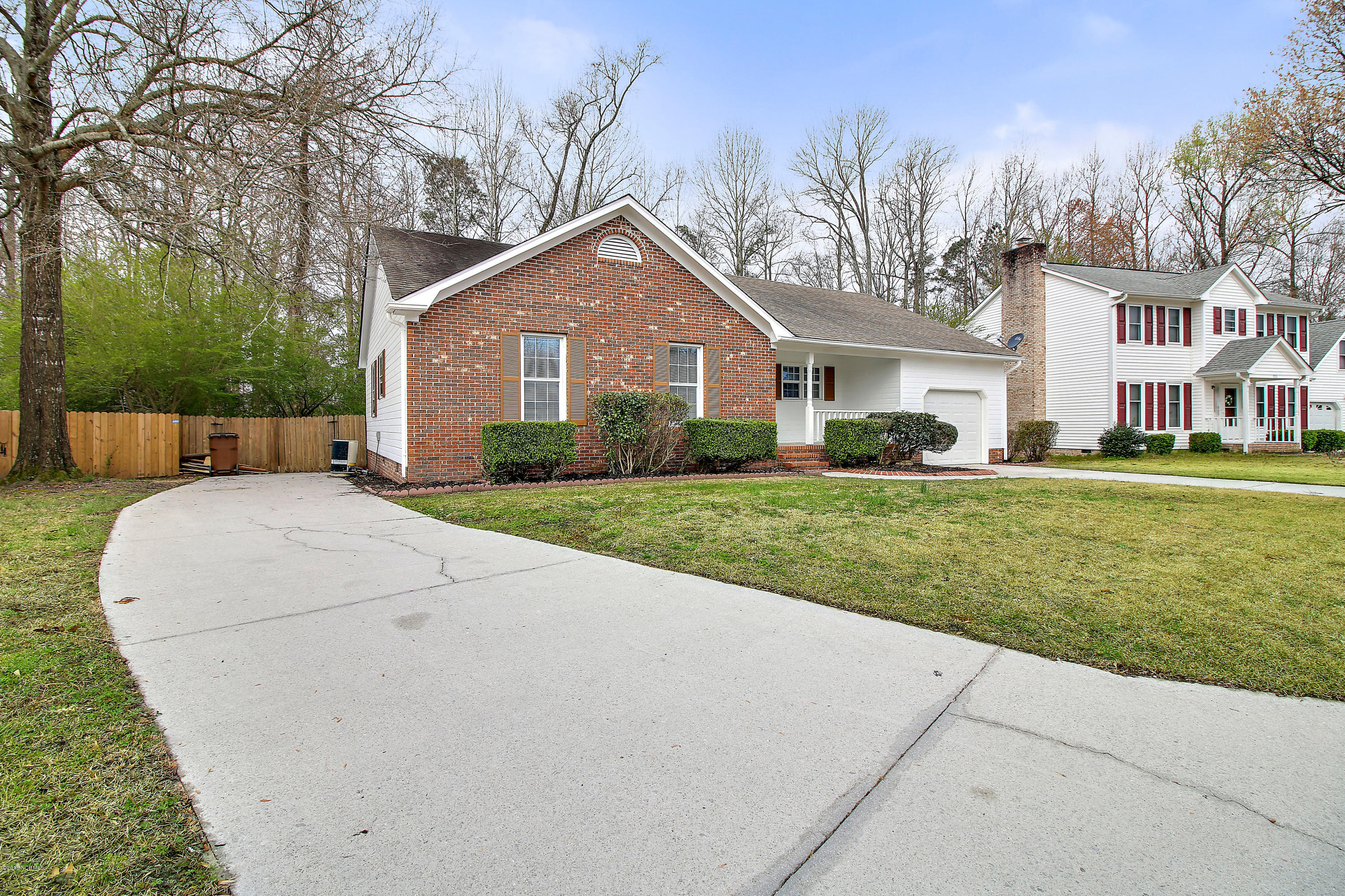 122 Raintree Circle Jacksonville, NC 28540 - Photo 5 of 21 IMG_7360-6