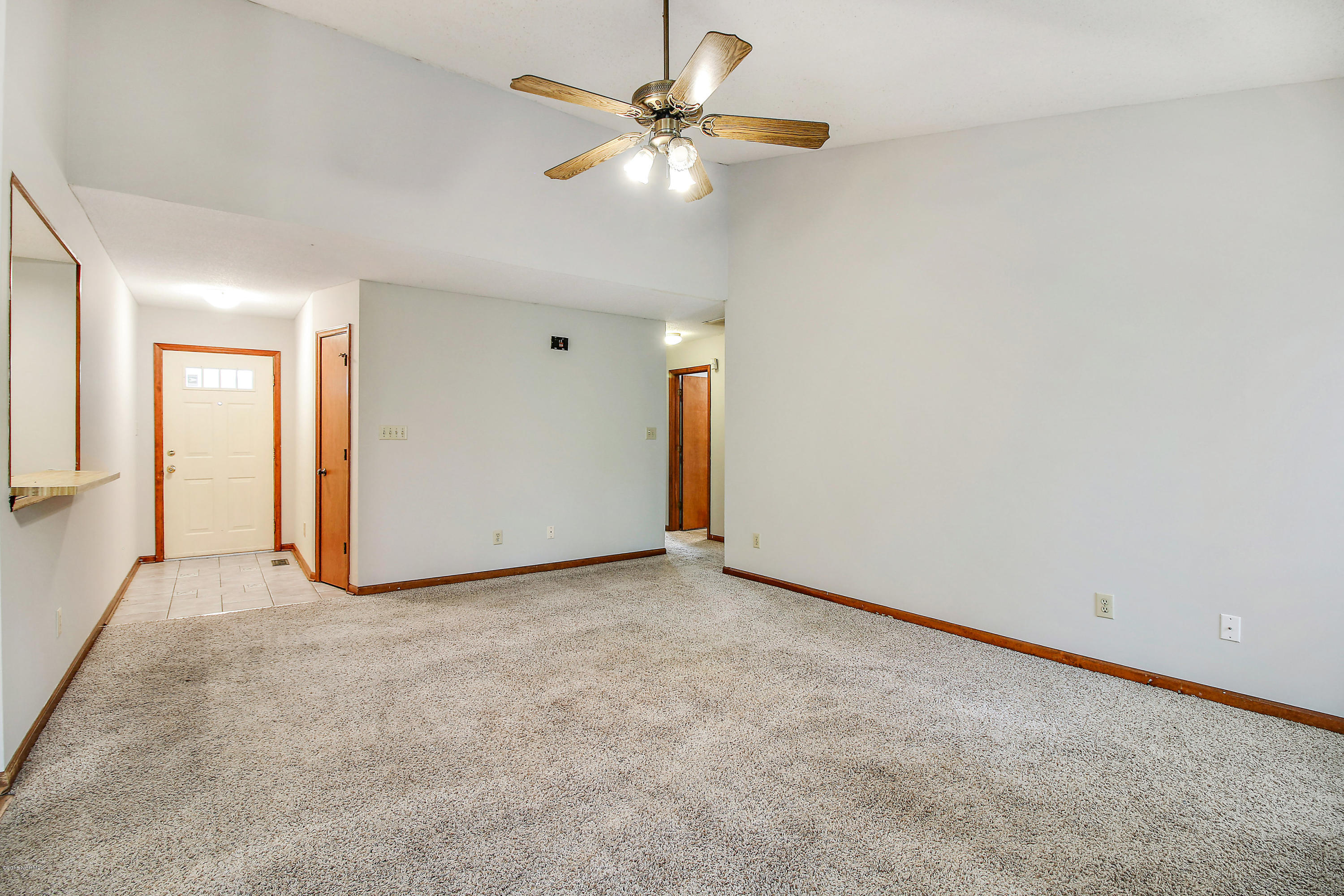 122 Raintree Circle Jacksonville, NC 28540 - Photo 6 of 21 IMG_7336