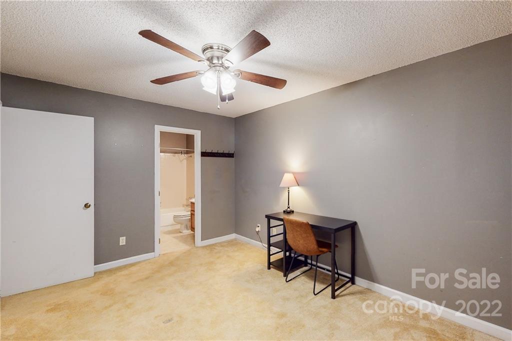 1608 Sharon Road West, Unit 44 Charlotte, NC 28210 - Photo 23 of 25 Gallery Image 23