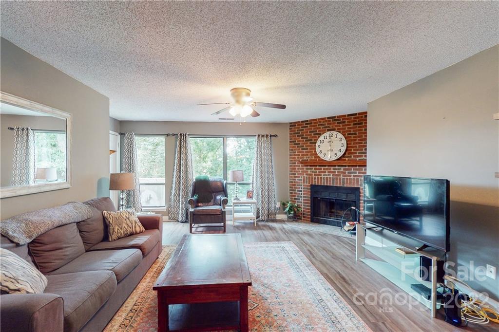1608 Sharon Road West, Unit 44 Charlotte, NC 28210 - Photo 5 of 25 Gallery Image 5
