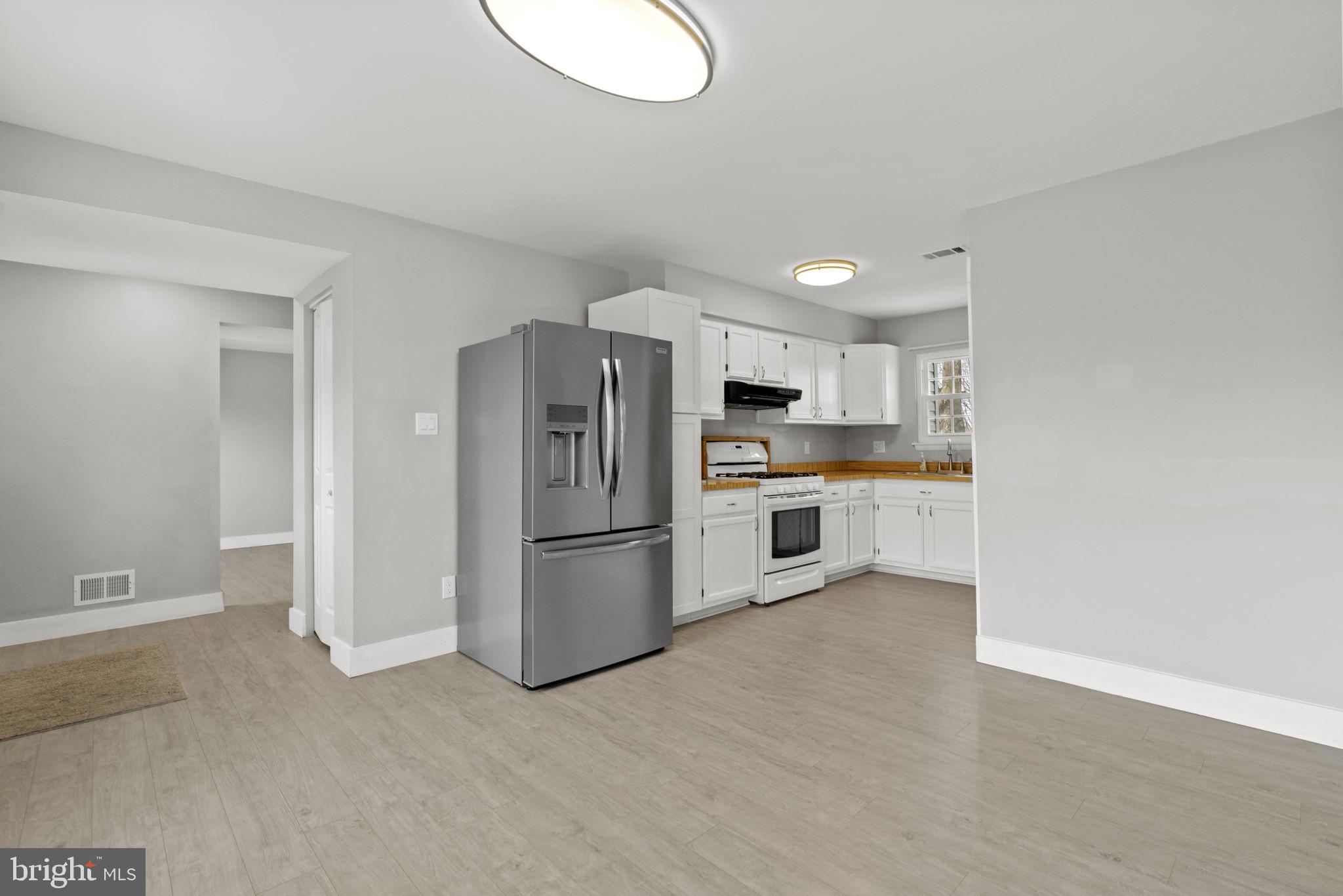 5673 Roundtree Drive Woodbridge, VA 22193 - Photo 10 of 24