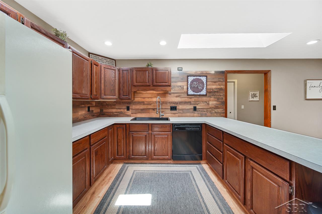 7345 McCarty Road Saginaw, MI 48603 - Photo 12 of 48 Lots of cabinets!