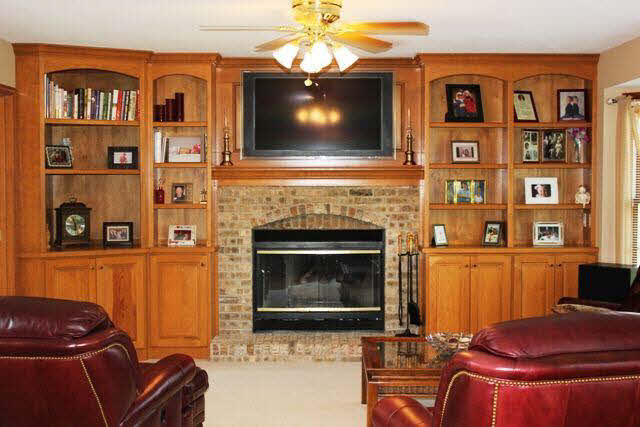 10789 Crabb Road Temperance, MI 48182 - Photo 3 of 20 20093645-2.JPG