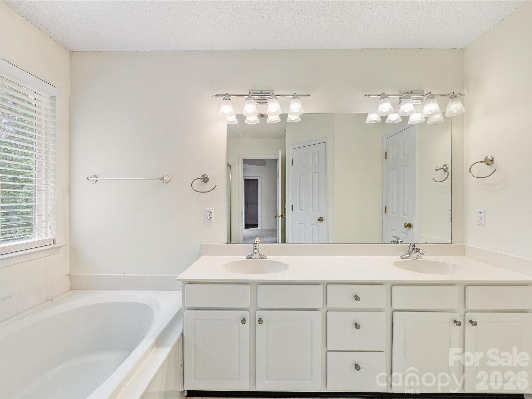 12529 Old Timber Road Charlotte, NC 28269 - Photo 33 of 48 Gallery Image 33