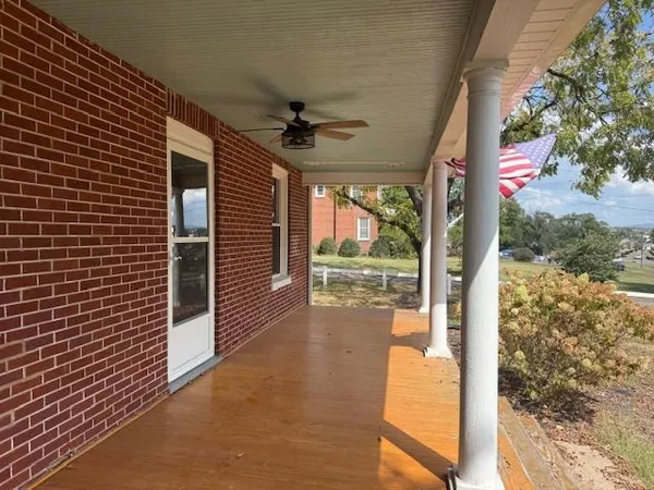 $2,950 | 3039 John Wayland Highway, Dayton, VA 22821