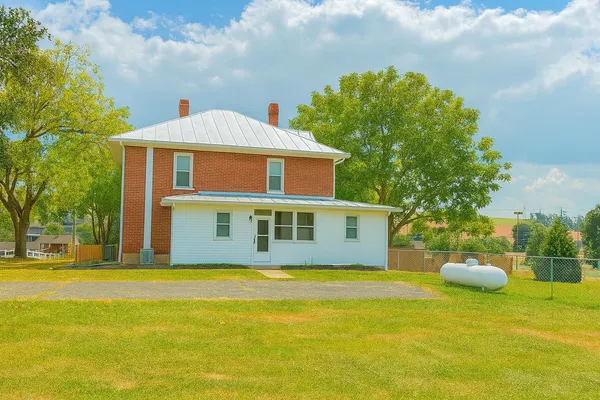 $2,950 | 3039 John Wayland Highway, Dayton, VA 22821