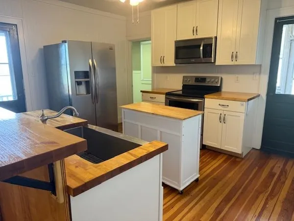 $2,950 | 3039 John Wayland Highway, Dayton, VA 22821