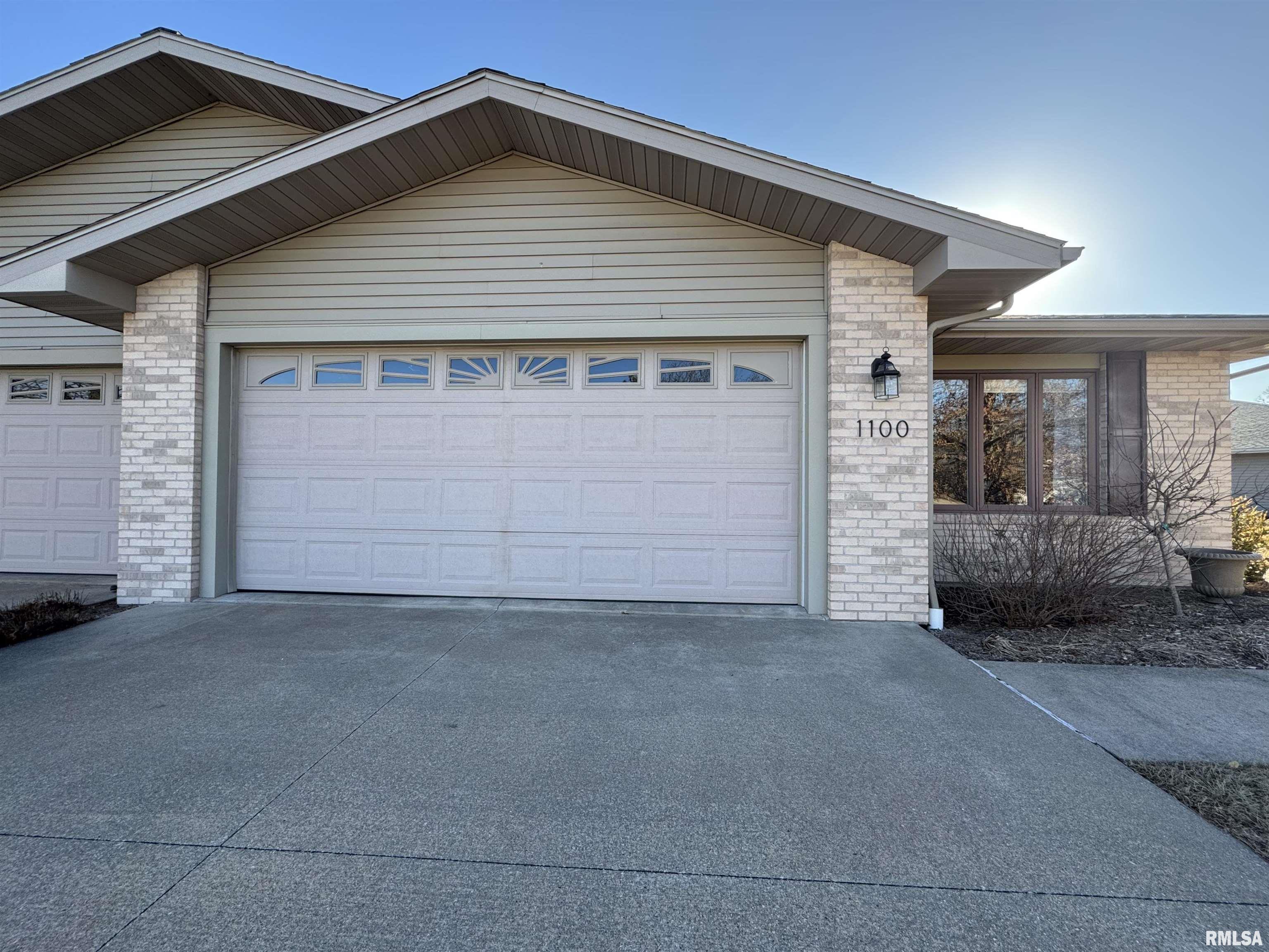 1100 Hawthorn Ridge Macomb, IL 61455 - Photo 1 of 44 Gallery Image 1