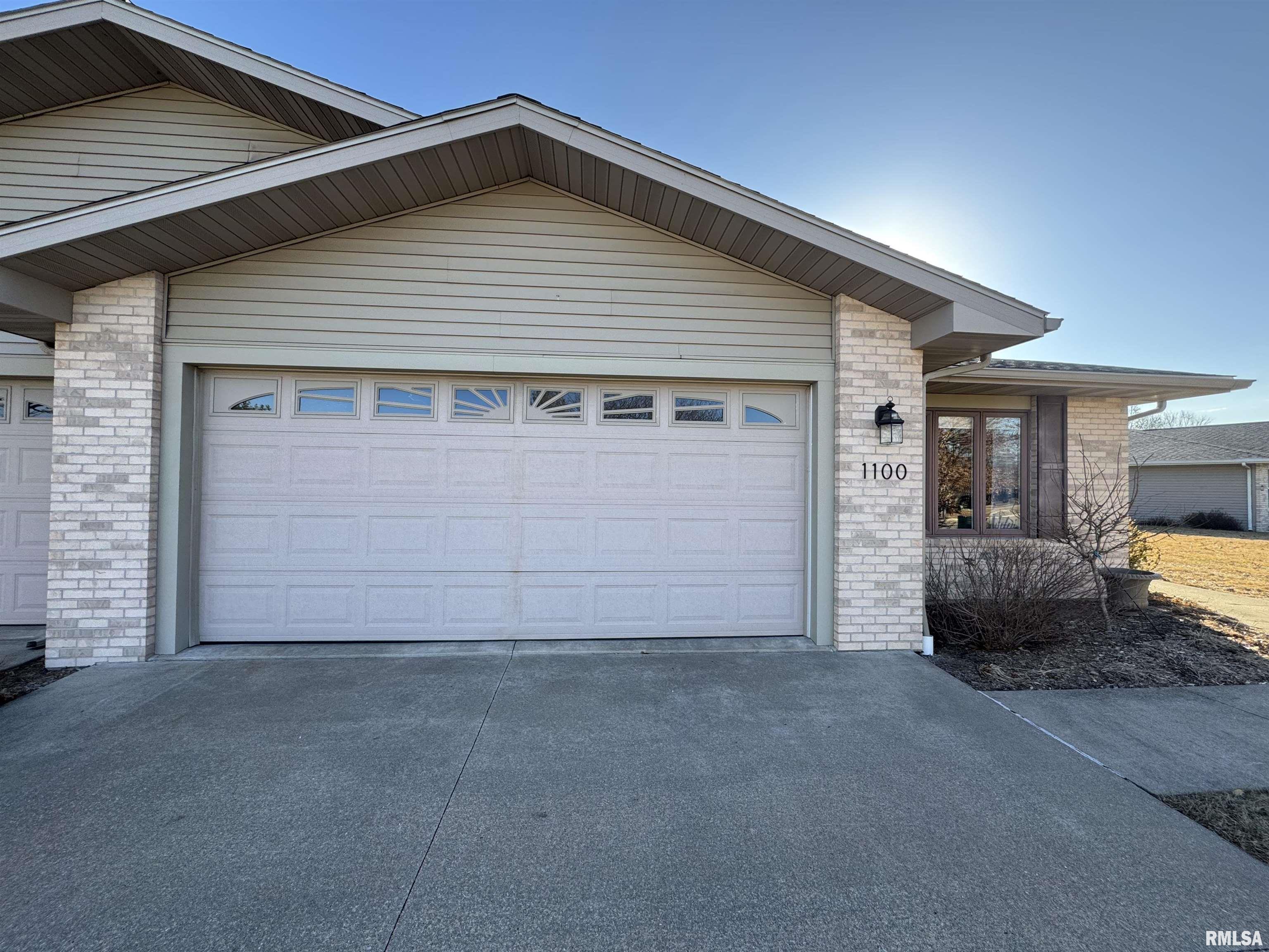 1100 Hawthorn Ridge Macomb, IL 61455 - Photo 3 of 44 Gallery Image 3
