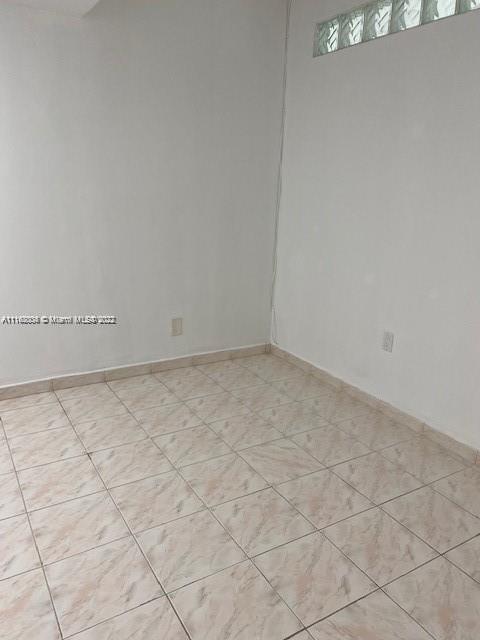 5401 Collins Avenue, Unit 833 Miami Beach, FL 33140 - Photo 16 of 25