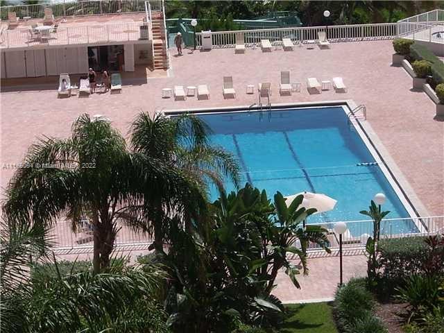 5401 Collins Avenue, Unit 833 Miami Beach, FL 33140 - Photo 22 of 25 a view of a terrace with sitting area