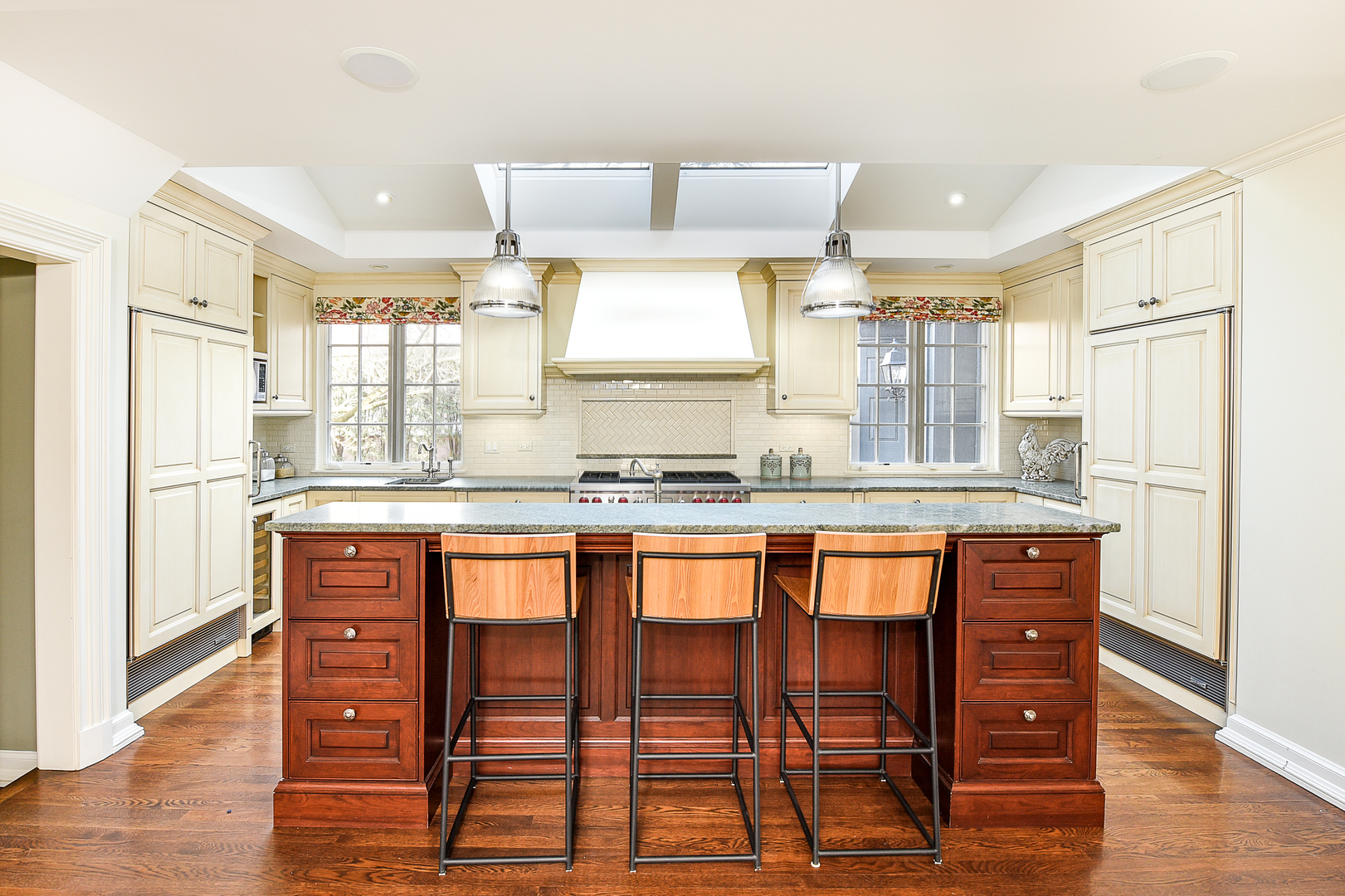 166 Sheridan Road Winnetka, IL 60093 - Photo 11 of 40